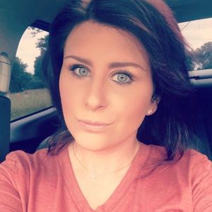 Meet your Posher, Ashlyn